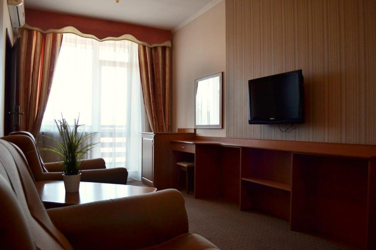 Hotel Perlyna Ars Stryi Exterior photo