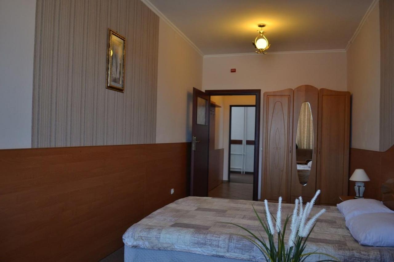 Hotel Perlyna Ars Stryi Exterior photo